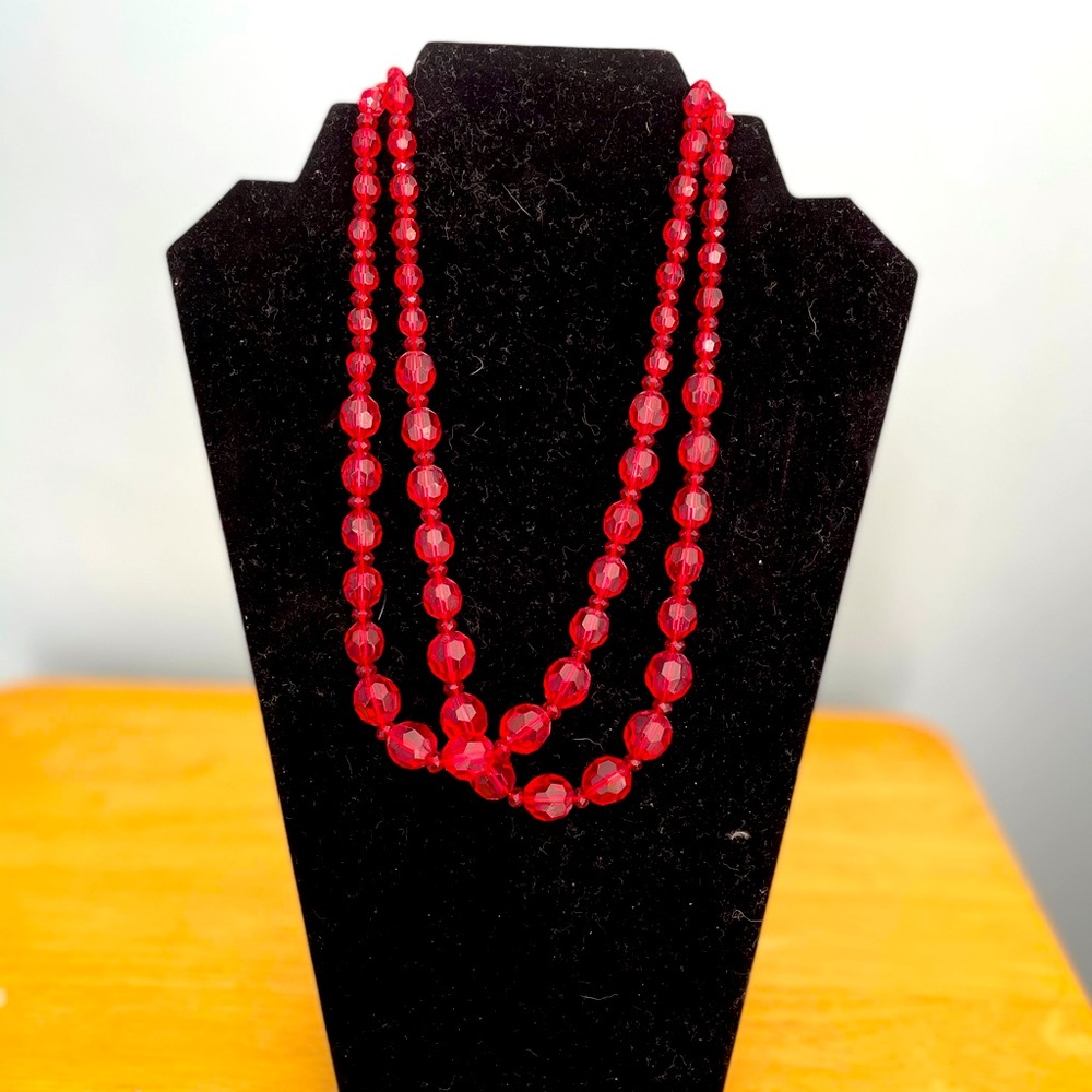 Simple but Bold! Red Bead Statement Necklace